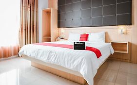 Reddoorz Premium At Hotel T-One Jambi